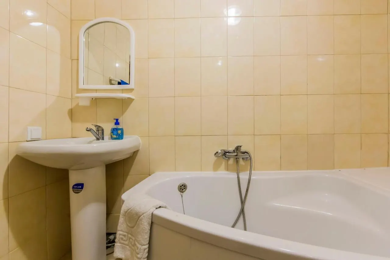 Комфортные Апартаменты В Самом Центре Киева Возле М.Золотые Ворота Apartment Kyiv
